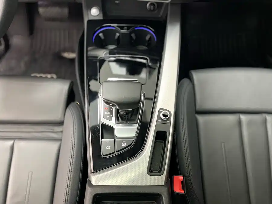 900x675_0_q87_c42_autohomecar__ChxpVmkadYuAECOaAAcghkJ2Nv0734.jpg.webp Used Audi A5 (Imported) 2024 Sportback 40 TFSI Fashionable and Dynamic