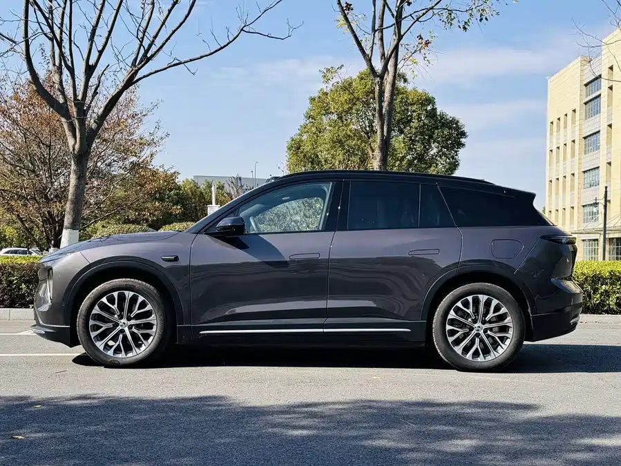 Used NIO ES6 2024 model 75kWh