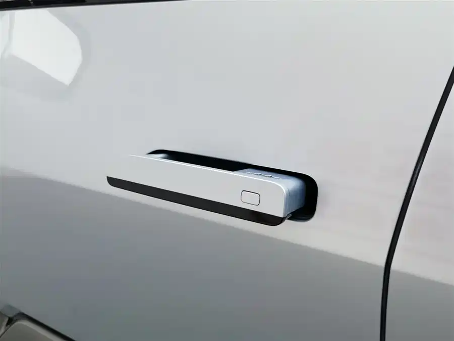 900x675_0_q87_c42_autohomecar__ChxpVmkdXOmAexpQAACNyiz8X-Q137.jpg.webp Used BYD Leopard 8 2025 Zhiyong flagship version 7 seats