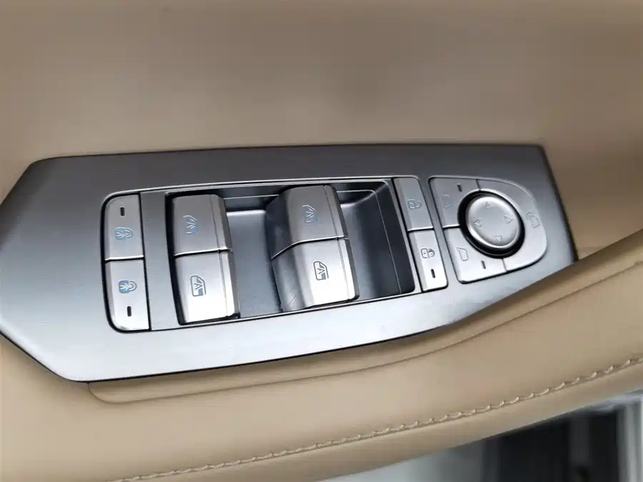 Used BYD Leopard 8 2025 Zhiyong flagship version 7 seats