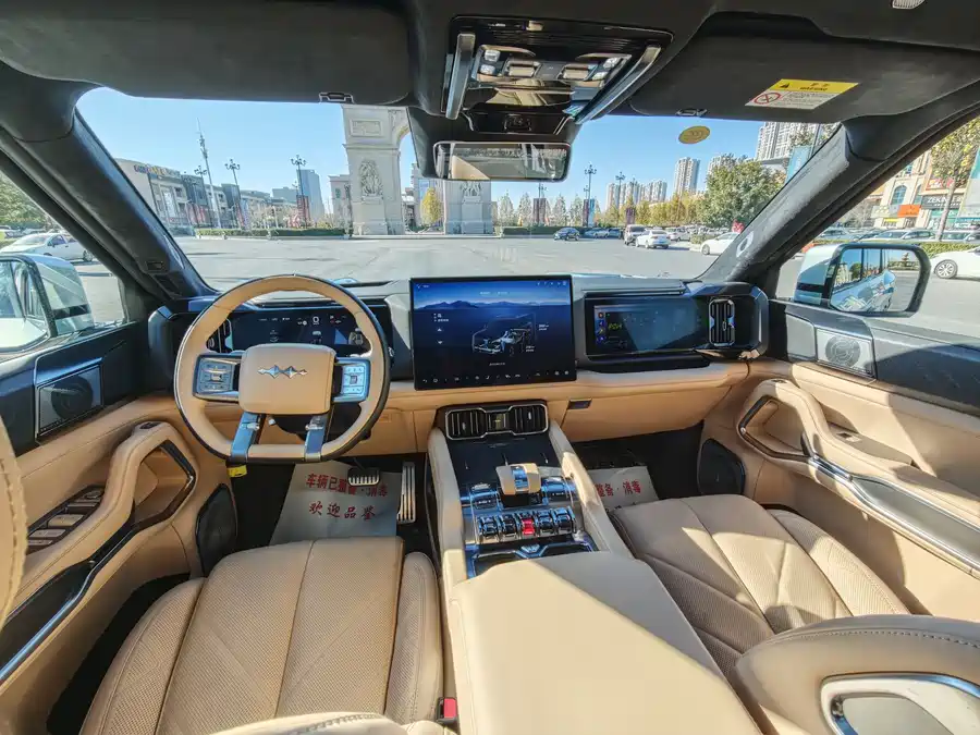 900x675_0_q87_c42_autohomecar__ChxpVmkf_wqAPxOMAAdC0D-Aeus363.jpg.webp Used BYD Leopard 8 2025 Zhiyong flagship version 6 seats