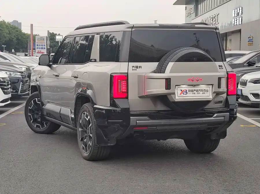 Used BYD Leopard 8 2025 Zhiyong flagship version 7 seats