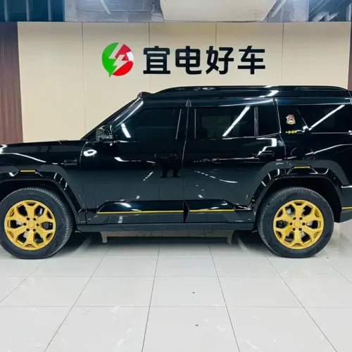 900x675_0_q87_c42_autohomecar__ChxpVmki3CeAT3mSAAfYak4Be3E957.jpg.webp Used BYD Leopard 8 2025 Zhiyong flagship version 6 seats