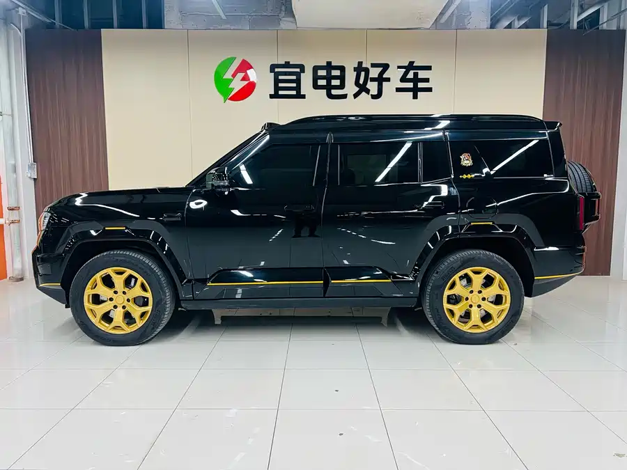 900x675_0_q87_c42_autohomecar__ChxpVmki3CeAT3mSAAfYak4Be3E957.jpg.webp Used BYD Leopard 8 2025 Zhiyong flagship version 6 seats