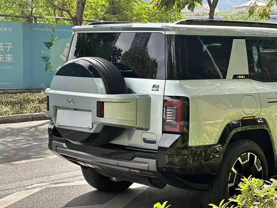 Used BYD Leopard 8 2025 Zhiyong flagship version 6 seats