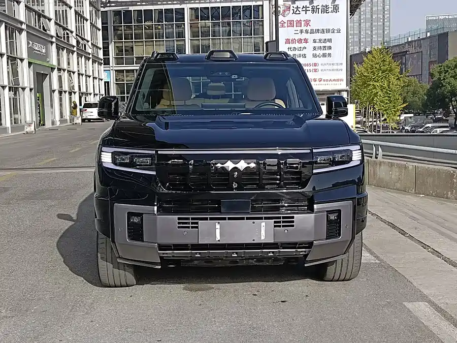 900x675_0_q87_c42_autohomecar__ChxpVmkmaj2Aby9EAArpLHdOxnQ866.jpg.webp Used BYD Leopard 8 2025 Zhiyong flagship version 7 seats