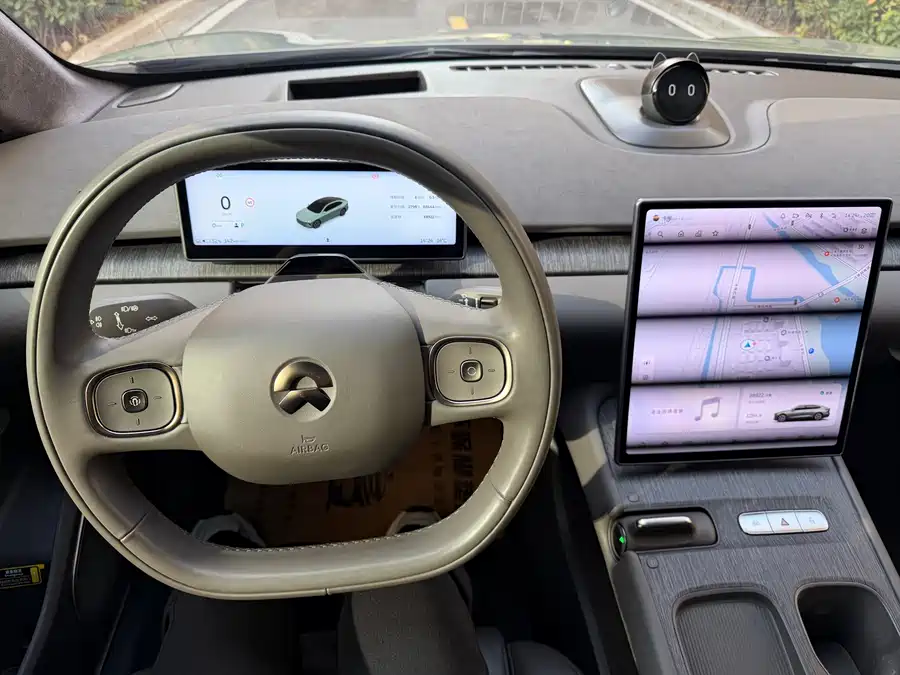 900x675_0_q87_c42_autohomecar__ChxpVmkmrm6AL2DVAAhvTIRsHes722.jpg.webp Used NIO ET7 2022 model 100kWh first edition