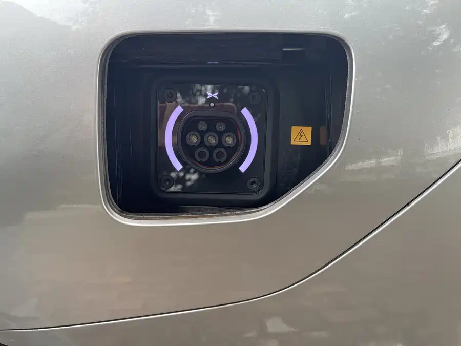 900x675_0_q87_c42_autohomecar__ChxpVmkmt5KAbT5aAAbCqbOxyC8993.jpg.webp Used Xpeng P7 2023 586E