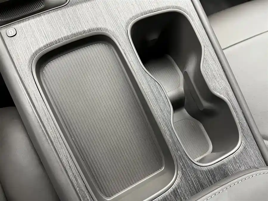 900x675_0_q87_c42_autohomecar__ChxpVmkoD7qAeQhrAAKN5sy-p5I017.jpg.webp Used NIO ET7 2022 model 100kWh first edition