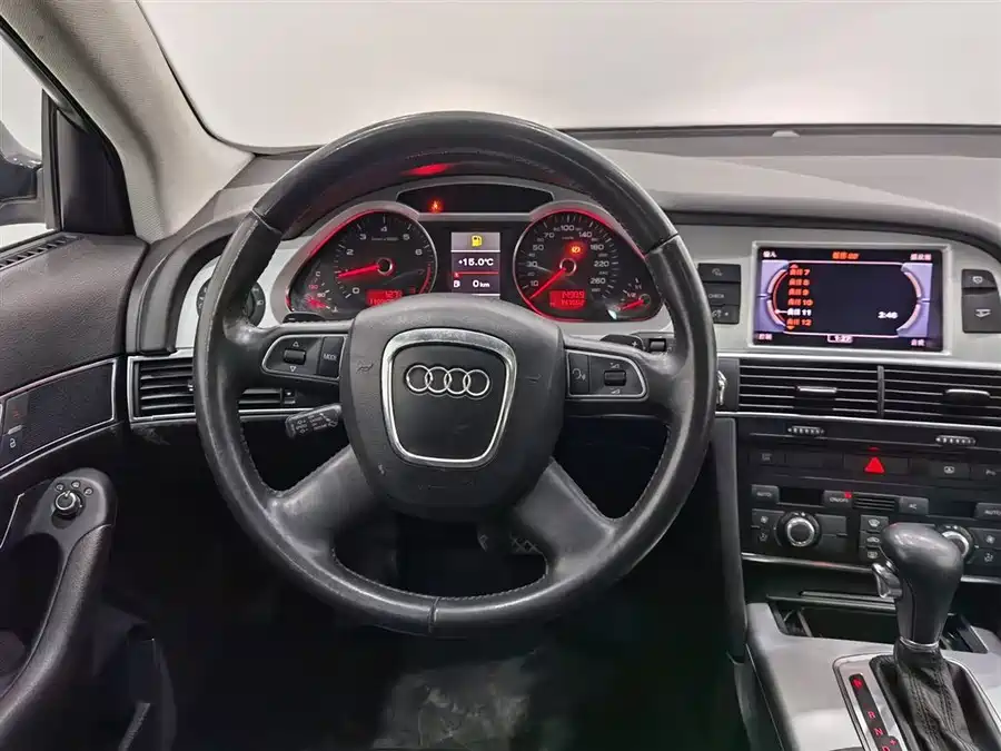 900x675_0_q87_c42_autohomecar__ChxpVmkoFXmAC7nxAAHIvajAMB4030.jpg.webp Used Audi A6L 2011 2.0 TFSI automatic standard