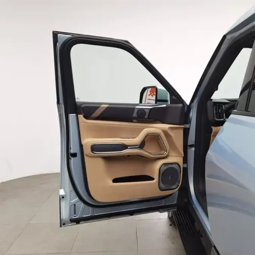 900x675_0_q87_c42_autohomecar__ChxpVmkoZcWAIxrXAAE5blYGKTM583.jpg.webp Used BYD Leopard 8 2025 Zhiyong flagship version 7 seats