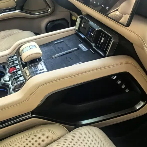 900x675_0_q87_c42_autohomecar__ChxpVmkpDz-AdP1aAAWfReqW7pA839.jpg.webp Used BYD Leopard 8 2025 Zhiyong flagship version 7 seats