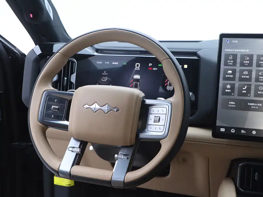 900x675_0_q87_c42_autohomecar__ChxpVmkpFW-ANLlYAAX_QCQ5gys203.jpg.webp Used BYD Leopard 8 2025 Zhiyong flagship version 7 seats