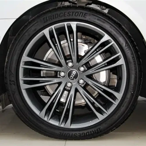 900x675_0_q87_c42_autohomecar__ChxpVmkpWzWAM81fAAHXkz8EZ1o774.jpg.webp Used Audi A7 2023 45 TFSI Premium Selection