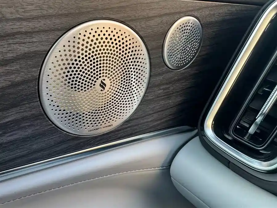 Used AITO M9 2024 pure electric Ultra version 100kWh 6-seater version