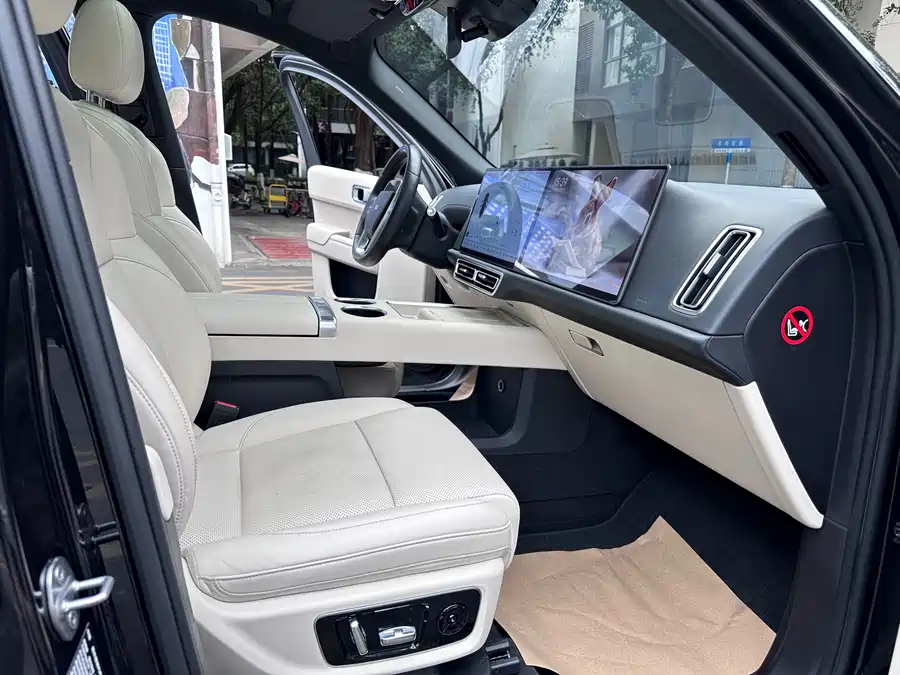 900x675_0_q87_c42_autohomecar__ChxpVmkr-h-AJkAEAAkDlZWLK1Y581.jpg.webp Used Li Auto L9 2023 Pro