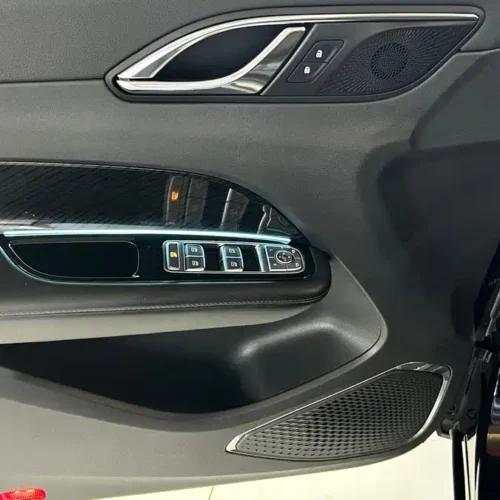 900x675_0_q87_c42_autohomecar__ChxpVmkruiWAMFU2AAqyNaIU31s024.jpg.webp Used Hongqi HS3 PHEV 2024 115km Jinwei Edition