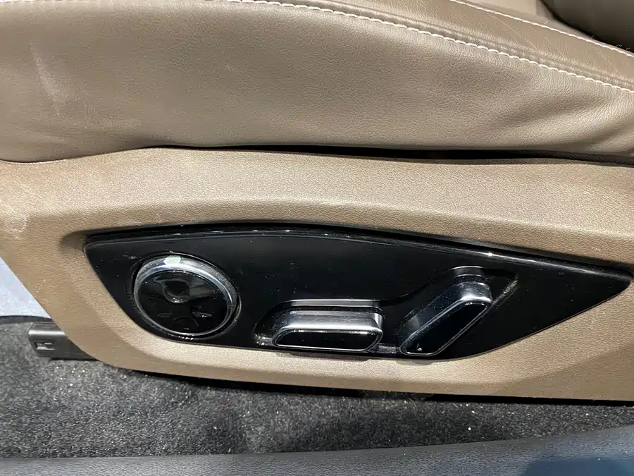 900x675_0_q87_c42_autohomecar__ChxpVmktYMmAc4XWAAx7N7UDf3g494.jpg.webp Used BYD Han 2020 DM four-wheel drive performance version luxury model