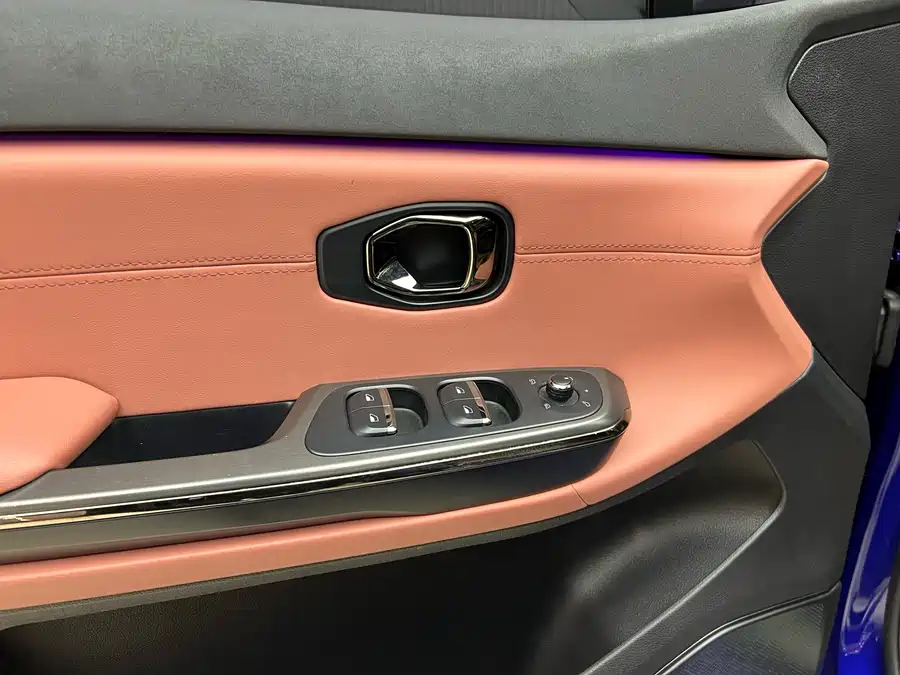 900x675_0_q87_c42_autohomecar__ChxpVmkvmN6AVKiIAAnzLIVNAhw590.jpg.webp Used NIO EC6 2020 605KM Sports Edition