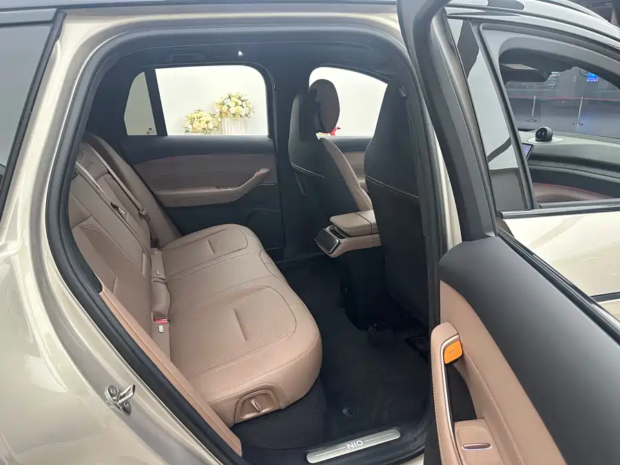 Used NIO ES6 2024 model 75kWh