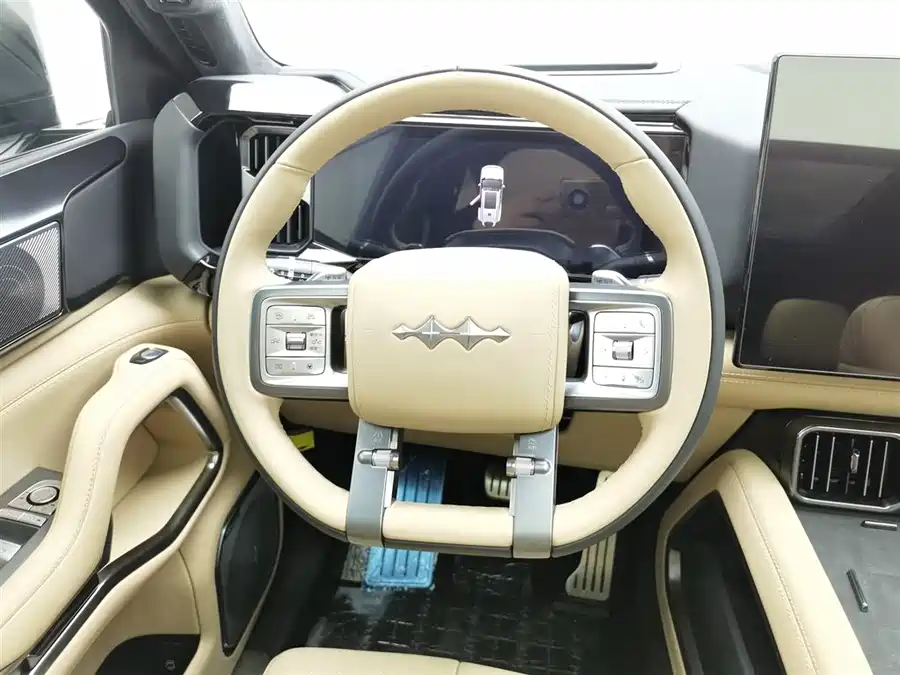 Used BYD Leopard 8 2025 Zhiyong flagship version 7 seats