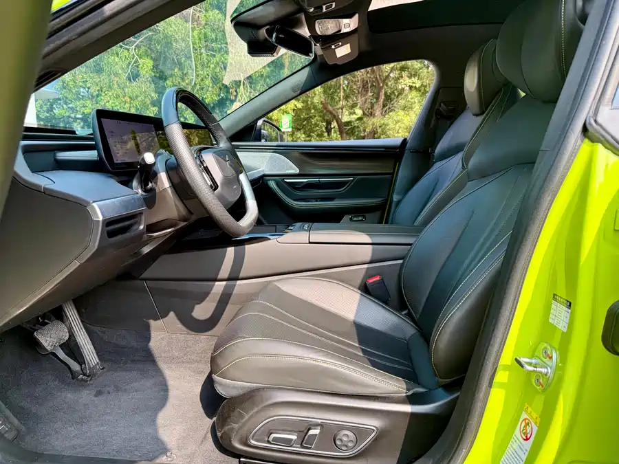 900x675_0_q87_c42_autohomecar__ChxpVmkyWc6Ab2LBAArifZ63GBw949.jpg.webp Used Xpeng P7 2022 670E+ Pengyi Edition