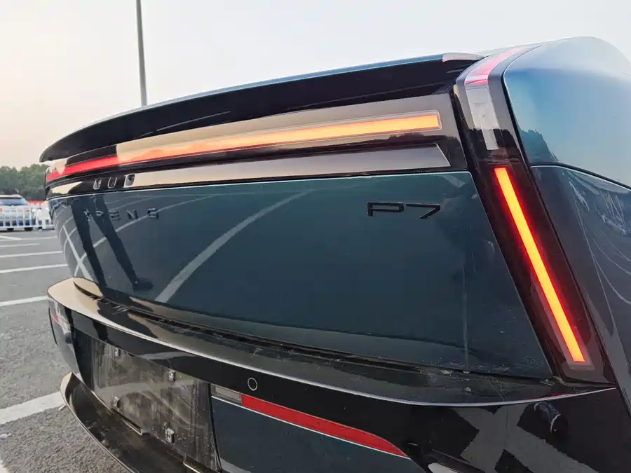900x675_0_q87_c42_autohomecar__ChxpVmkynWGAClR3AAQUHi6ZP7w249.jpg.webp Used Xpeng P7 2025 702 Long Battery Life Ultra