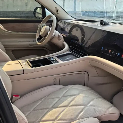 900x675_0_q87_c42_autohomecar__ChxpVmlA2ReARlWDAAjubStHeqk389.jpg.webp Used AITO M9 2025 extended range Ultra version 52kWh 6-seater version