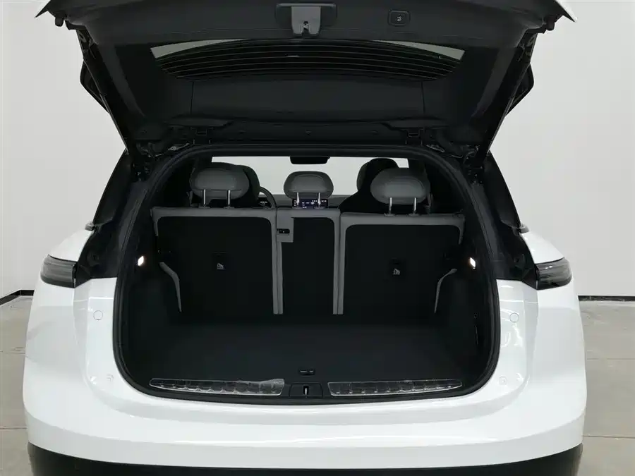 Used NIO ES6 2024 model 75kWh