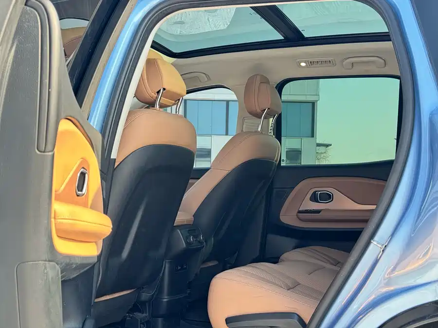 900x675_0_q87_c42_autohomecar__ChxpVmlAFc-AFbK3AAeZc7SepKM695.jpg.webp Used NIO ES8 2018 Founder Edition