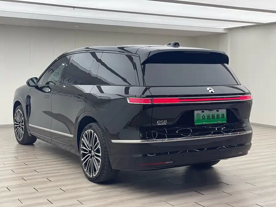 900x675_0_q87_c42_autohomecar__ChxpVmlA_2aAa6kQAAcIqKM6Tfg269.jpg.webp Used NIO ES8 2026 Six-seater Executive Signature Edition