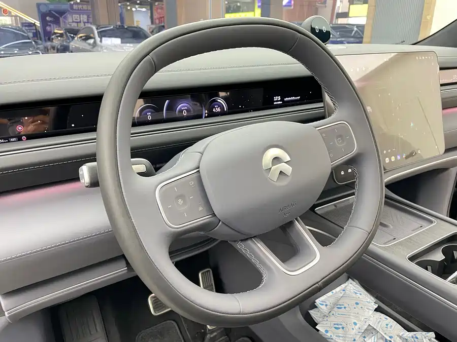 900x675_0_q87_c42_autohomecar__ChxpVmlA_2mAUbTxAAkJKW2p6Fc114.jpg.webp Used NIO ES8 2026 Six-seater Executive Signature Edition