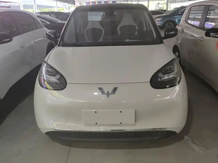 900x675_0_q87_c42_autohomecar__ChxpVmlAsJOADtr2AAE0mzspMqA545.jpg.webp Used Wuling Bingo 2023 model 333km Yuexiang model