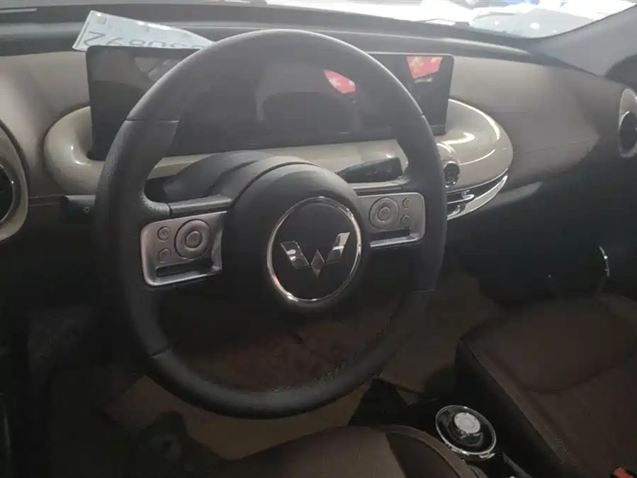 900x675_0_q87_c42_autohomecar__ChxpVmlAsJaAKG1KAAElXY_j780195.jpg.webp Used Wuling Bingo 2023 model 333km Yuexiang model