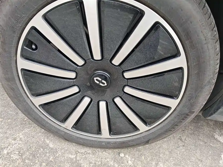 Used AITO M9 2024 extended range Max version 52kWh 6-seater version