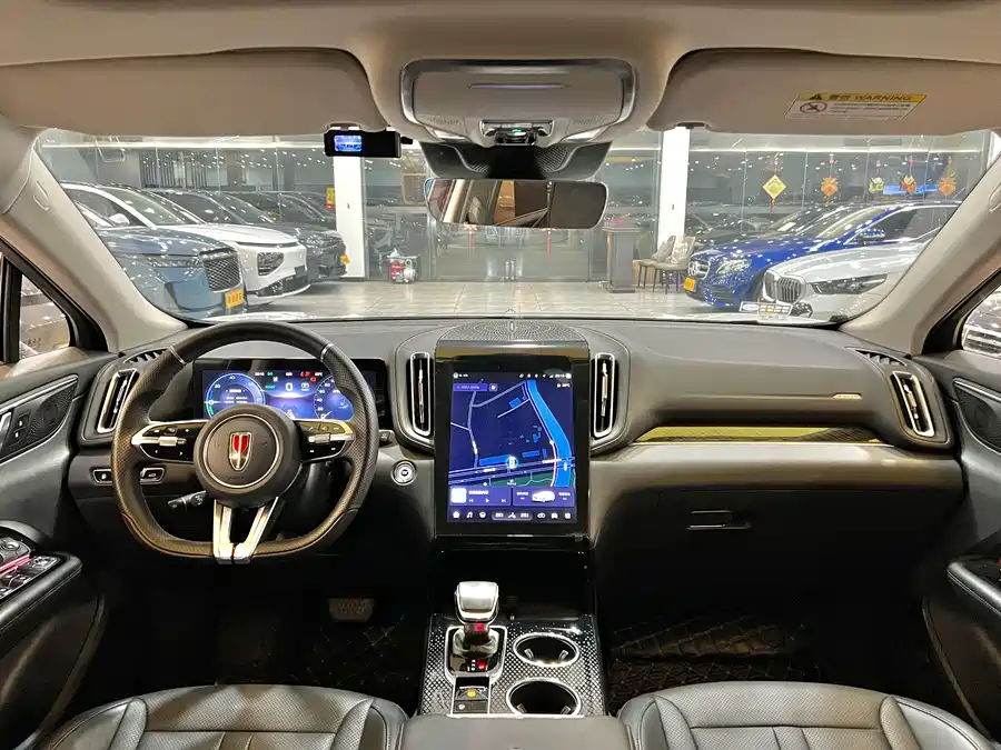 900x675_0_q87_c42_autohomecar__ChxpVmlCEJWAG-6vAAfJUqgCL2I961.jpg.webp Used Hongqi HS3 PHEV 2024 115km Jinwei Edition