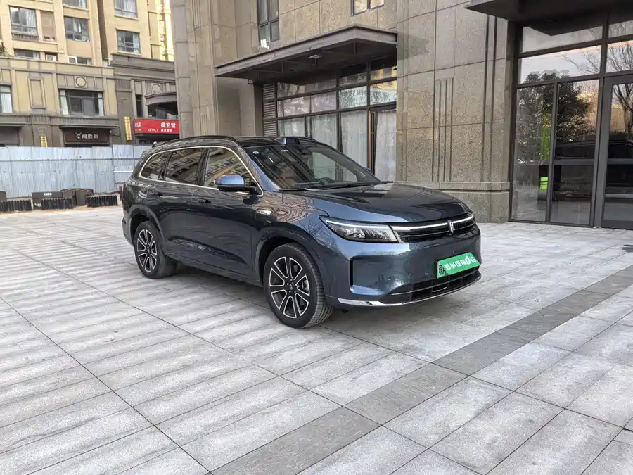 900x675_0_q87_c42_autohomecar__ChxpVmlCHcyAbIkJAAnfoDO7Kos150.jpg.webp Used HUAWEI AITO M7 2024 1.5T Intelligent Driving Rear Drive Ultra Edition 5 Seats