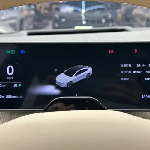 900x675_0_q87_c42_autohomecar__ChxpVmlCWtOAb0xRAAU8nwdaatw226.jpg.webp Used NIO ET7 2024 75kWh Executive Edition