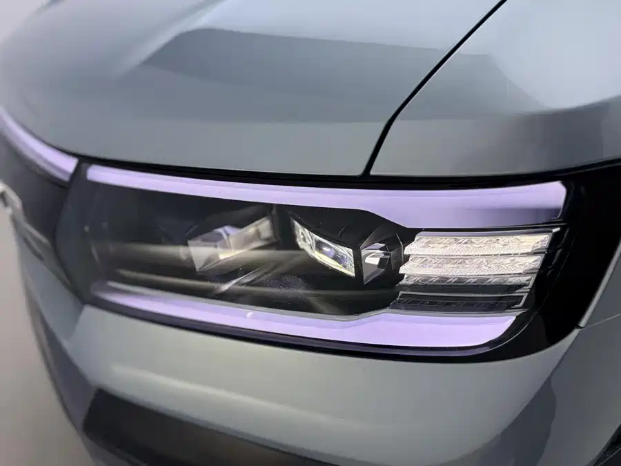 900x675_0_q87_c42_autohomecar__ChxpVmlCd76ACW8jAAKofLjqTbc771.jpg.webp Used BYD Leopard 8 2025 Zhiyong flagship version 7 seats