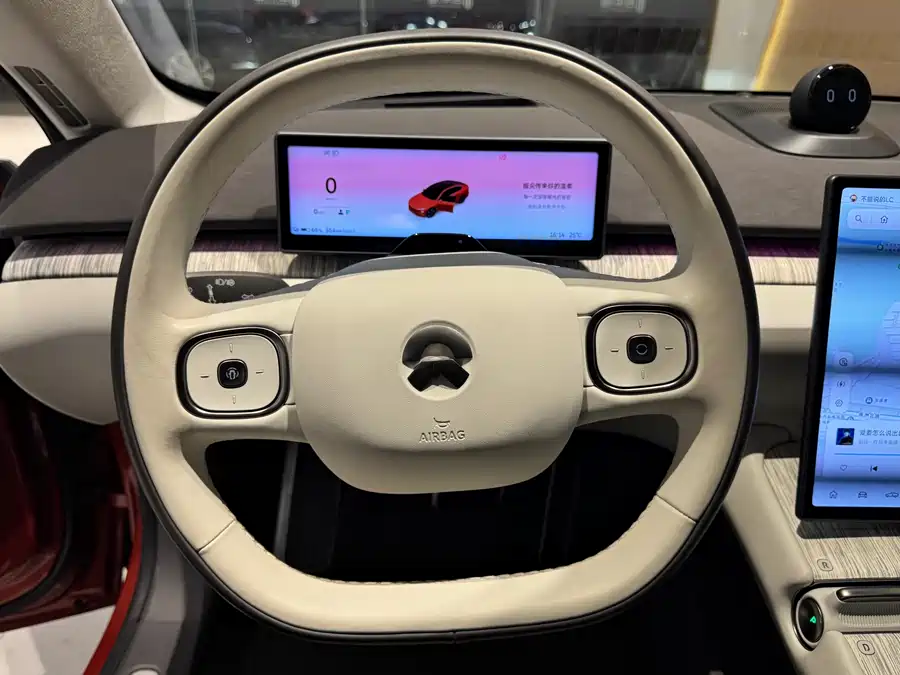 900x675_0_q87_c42_autohomecar__ChxpVmlD4H6AODGoAAb3P2lUtJc281.jpg.webp Used NIO ET7 2022 model 75kWh