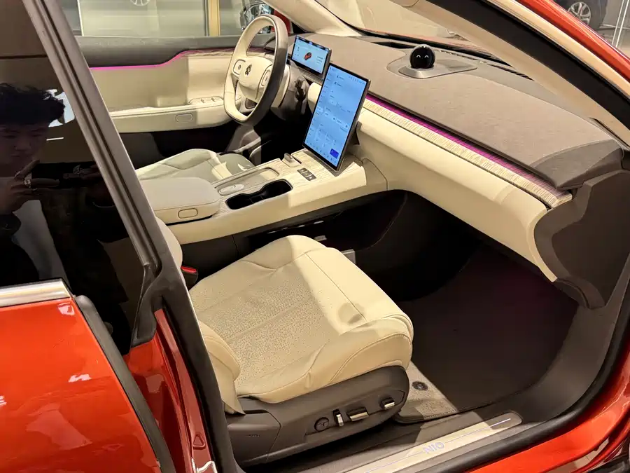 900x675_0_q87_c42_autohomecar__ChxpVmlD4IWAQ9JDAAhdog-bpo8358.jpg.webp Used NIO ET7 2022 model 75kWh