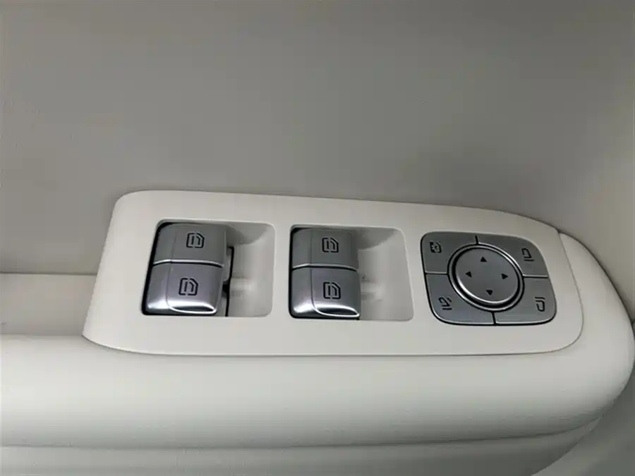 Used Li Auto L8 2024 Ultra