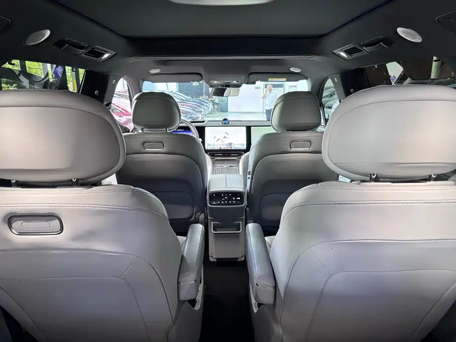 Used AITO M9 2024 extended range Ultra version 42kWh 6-seater version