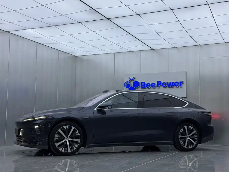 900x675_0_q87_c42_autohomecar__ChxpVmlDqNuAMRixAAQHso4QkhM156.jpg.webp Used NIO ET7 2022 model 100kWh first edition