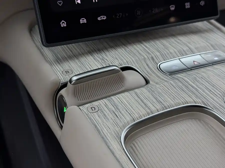 900x675_0_q87_c42_autohomecar__ChxpVmlDqOCAJSWxAASmouQDOXg202.jpg.webp Used NIO ET7 2022 model 100kWh first edition