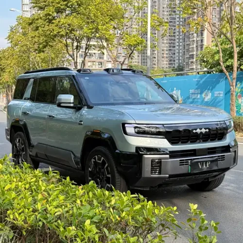 900x675_0_q87_c42_autohomecar__ChxpVmlE-cyAMEB7AA99762M7ns375.jpg.webp Used BYD Leopard 8 2025 Zhiyong flagship version 6 seats