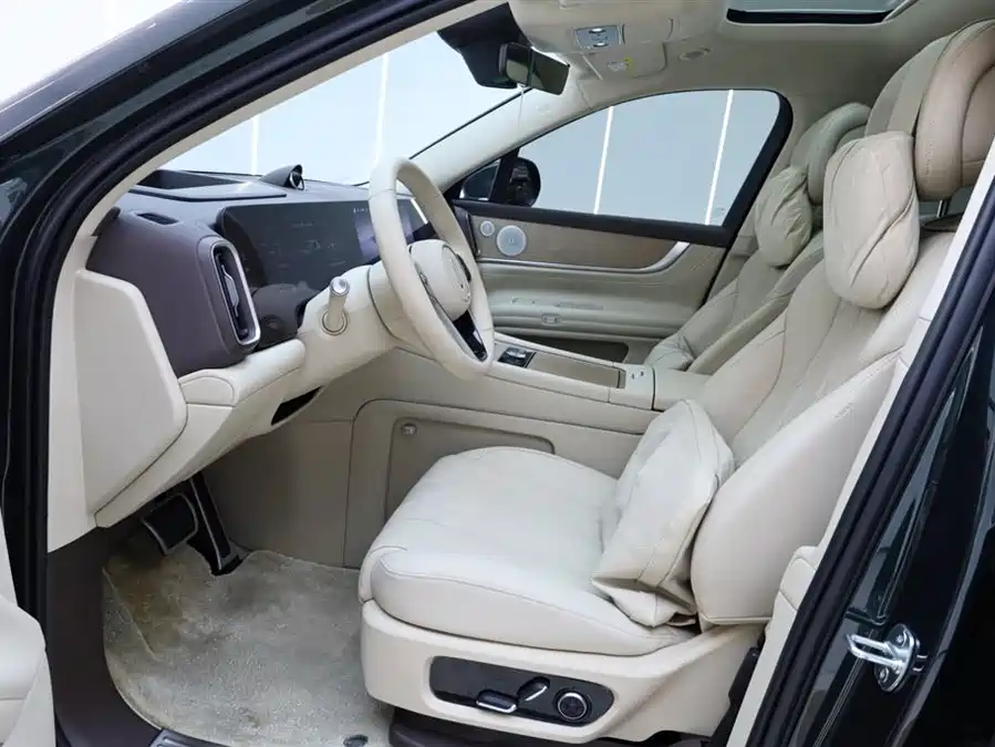 900x675_0_q87_c42_autohomecar__ChxpVmlEyo2AMhRMAAGZwNpISrc038.jpg.webp Used AITO M9 2024 extended range Ultra version 52kWh 5-seater version