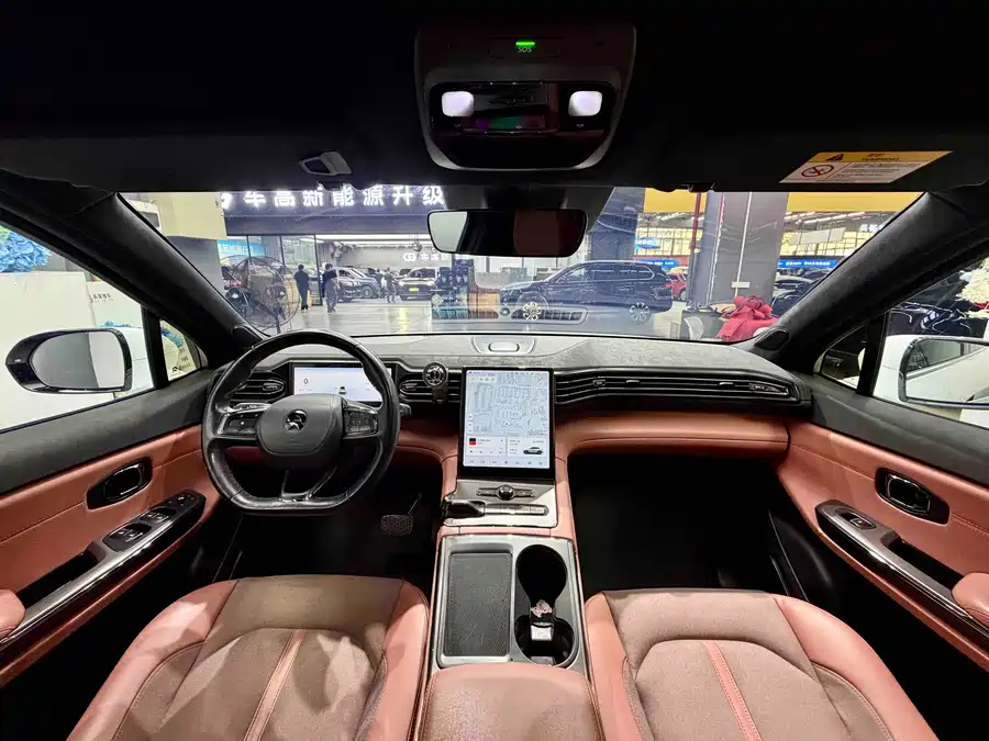 900x675_0_q87_c42_autohomecar__ChxpVmlFFtiAWjeNAAm2UR5Zzv4959.jpg.webp Used NIO EC6 2020 430KM Sports Edition