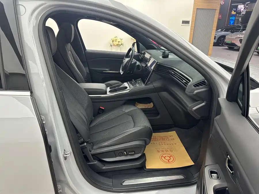 900x675_0_q87_c42_autohomecar__ChxpVmlFGaSAMB-IAAjNjxyLAJo033.jpg.webp Used NIO EC6 2020 440KM Performance Edition