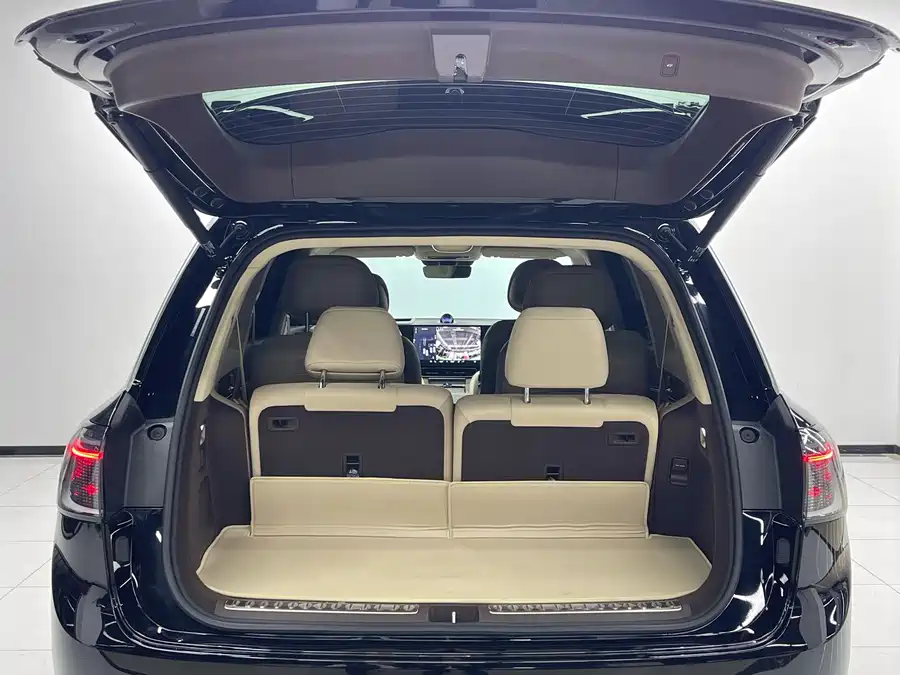 900x675_0_q87_c42_autohomecar__ChxpVmlFIv-AEoWPAAfSmO8SZT4854.jpg.webp Used AITO M9 2024 extended range Ultra version 42kWh 6-seater version